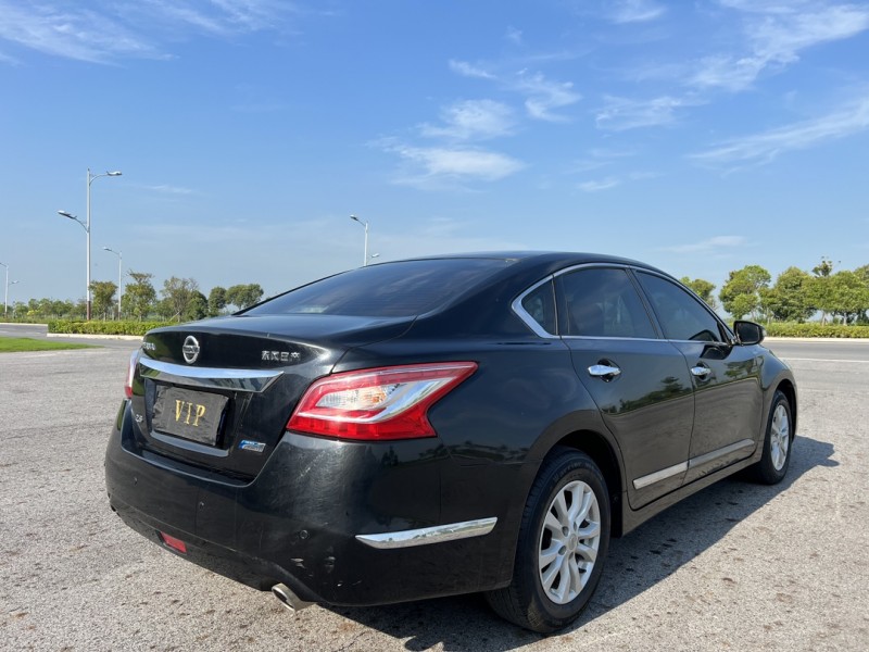 盐城15年日产天籁8