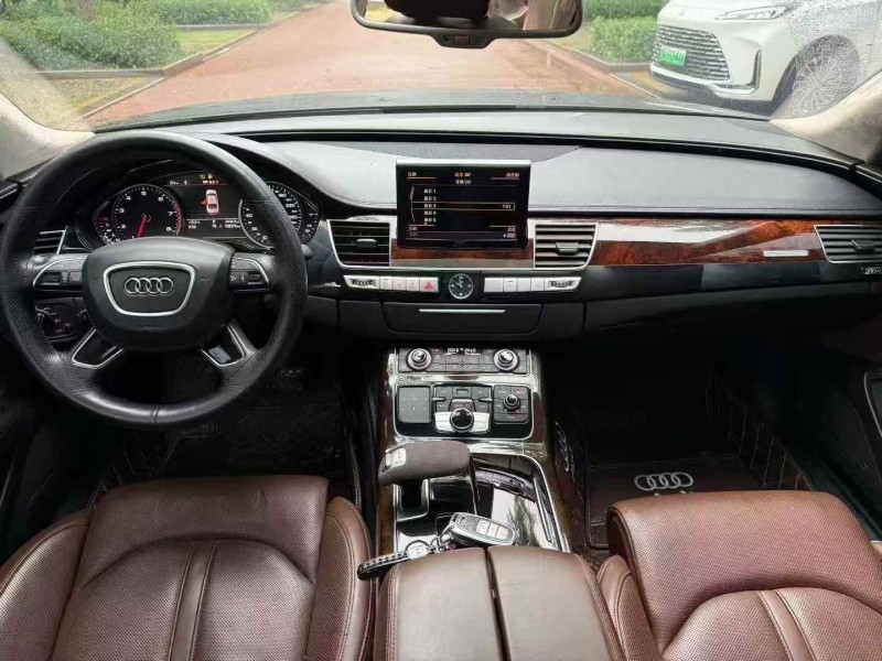 聊城16年奥迪A8L7