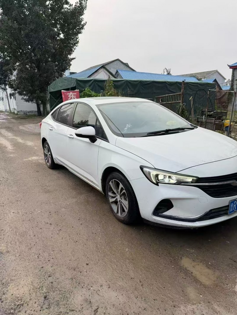 菏泽22年别克威朗2