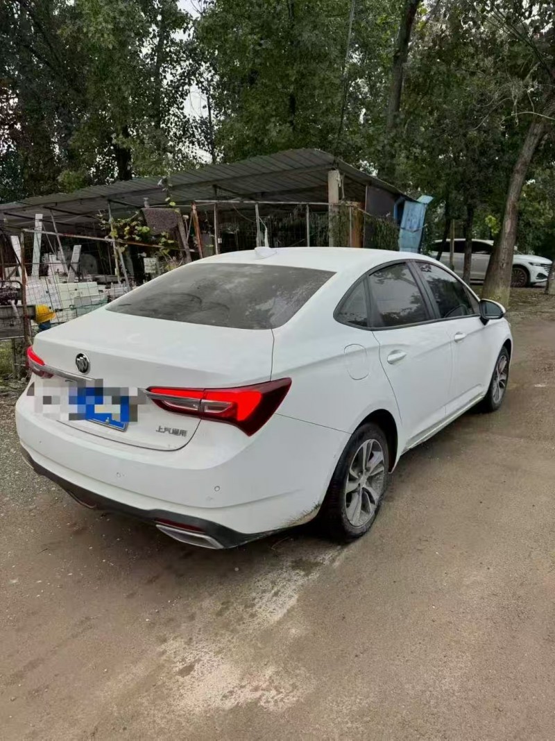 菏泽22年别克威朗7