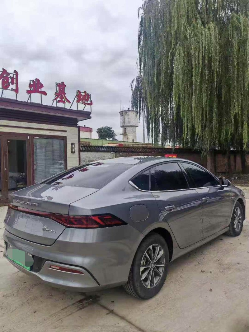保定24年比亚迪秦8