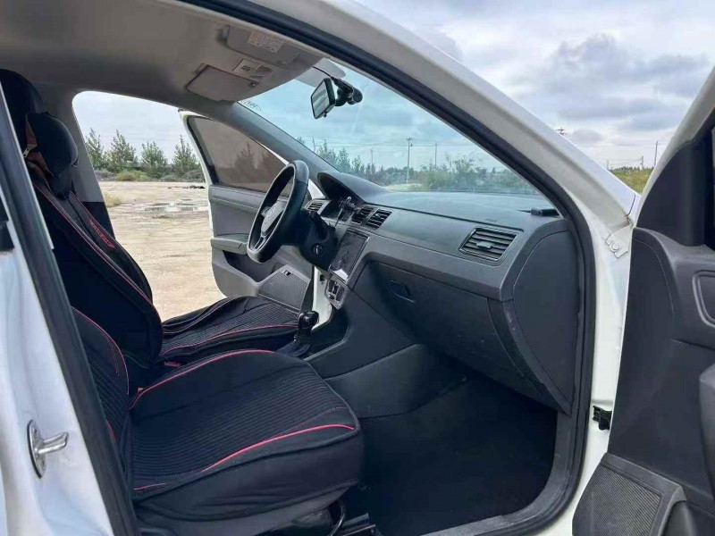 石家庄20年大众桑塔纳4