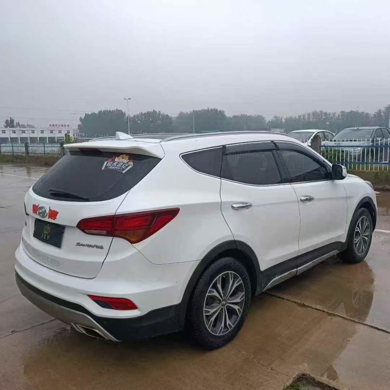 菏泽19年现代新胜达8