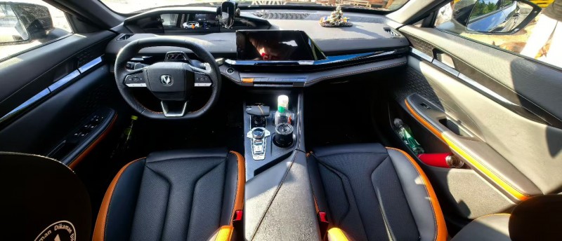 安顺25年长安汽车UNI6