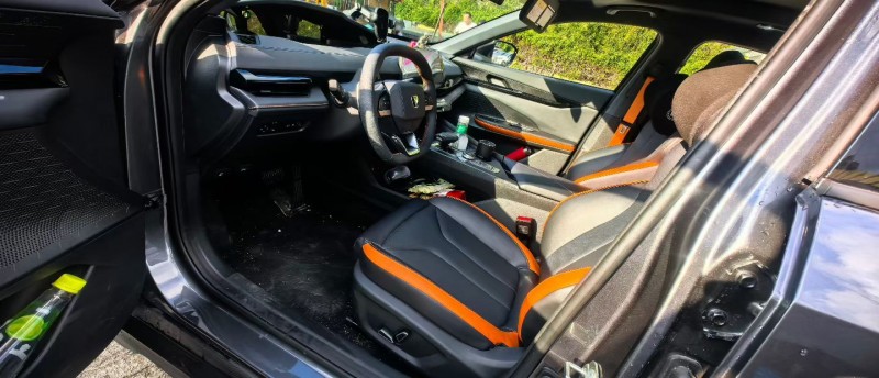 安顺25年长安汽车UNI7