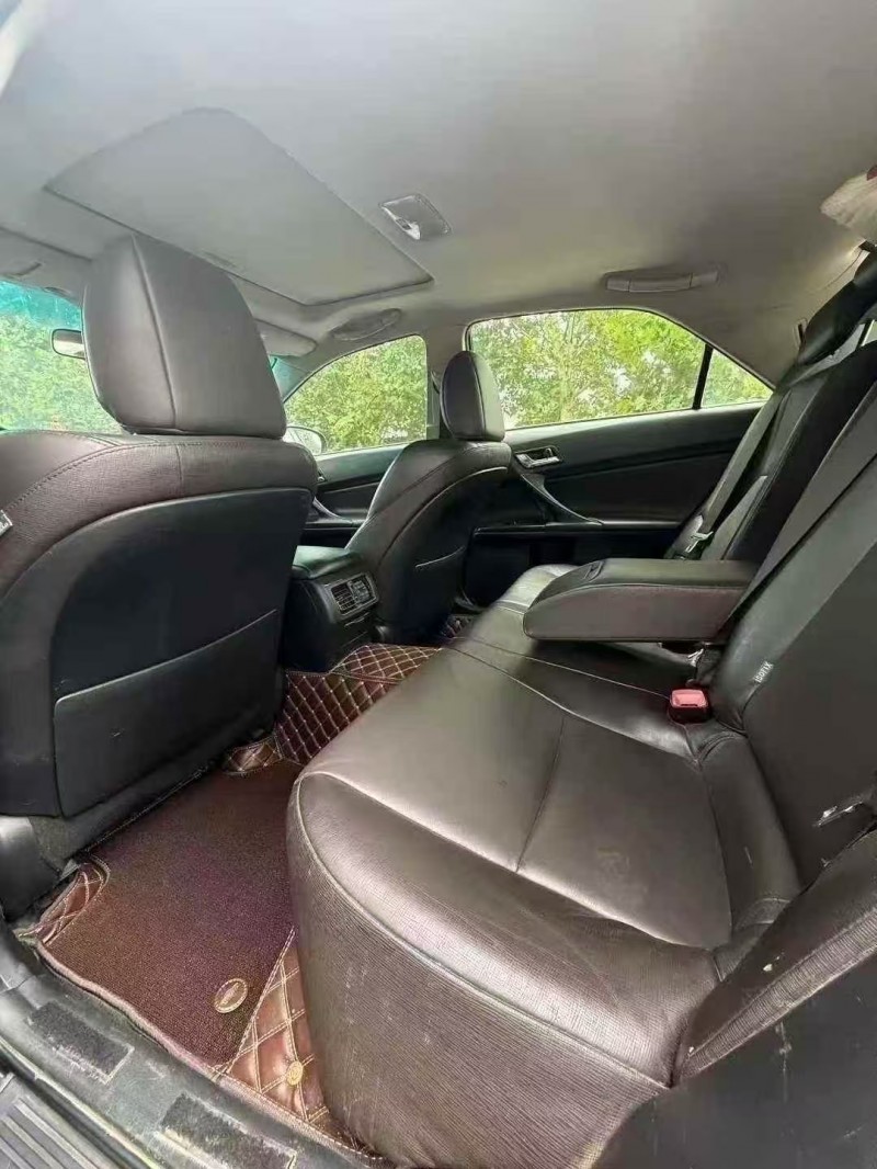 菏泽14年丰田锐志5