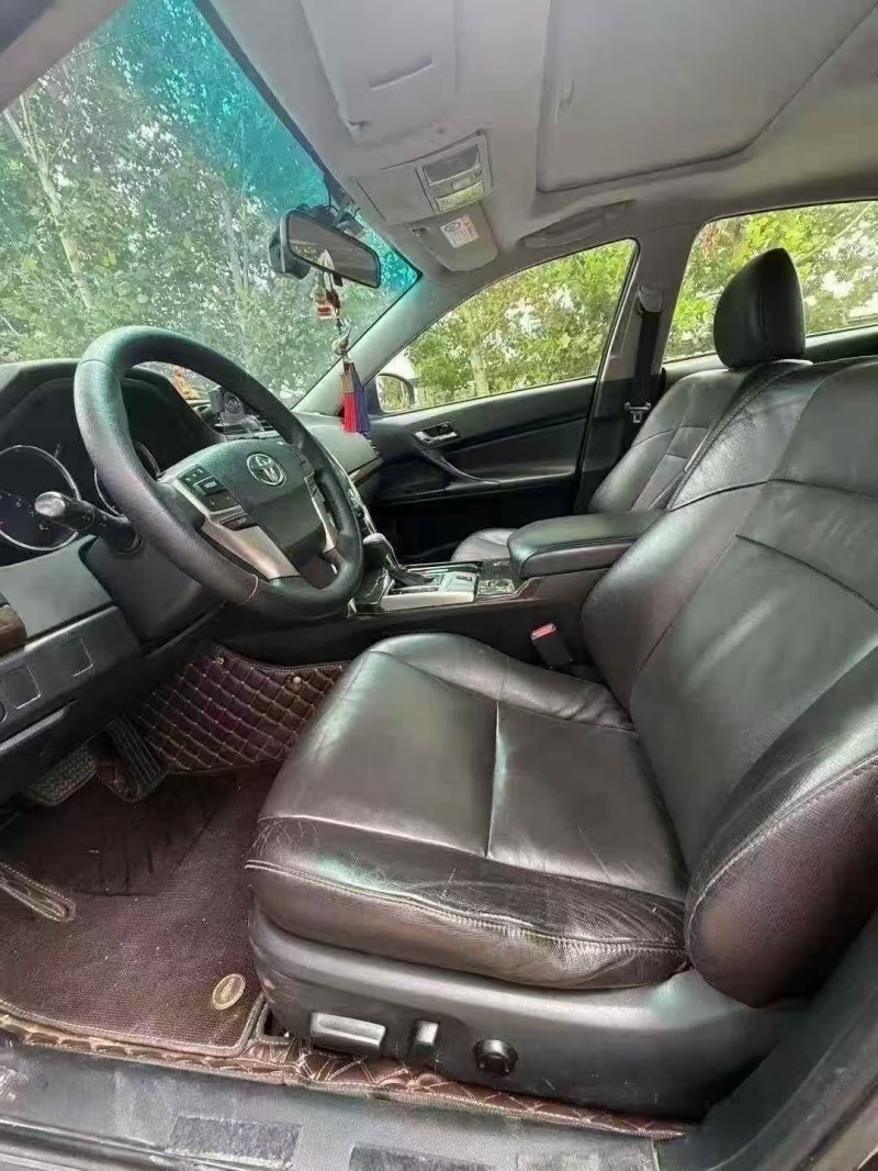 菏泽14年丰田锐志6