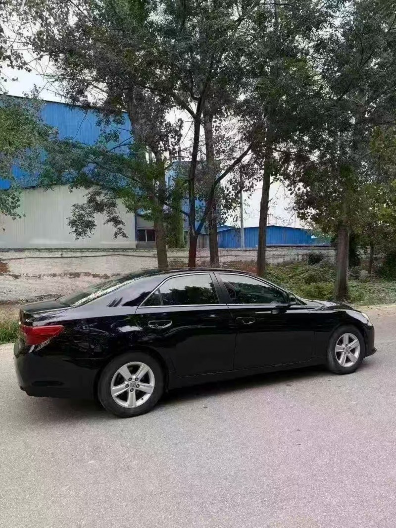 菏泽14年丰田锐志7