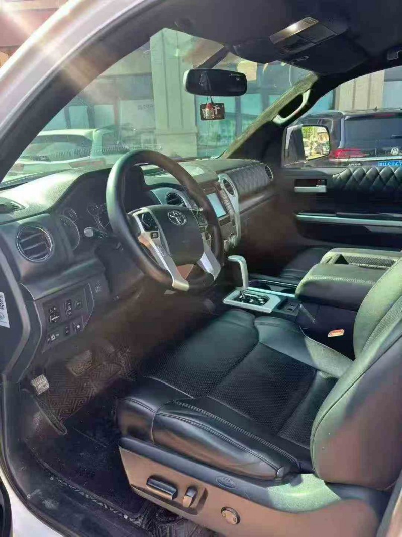 唐山14年丰田坦途4