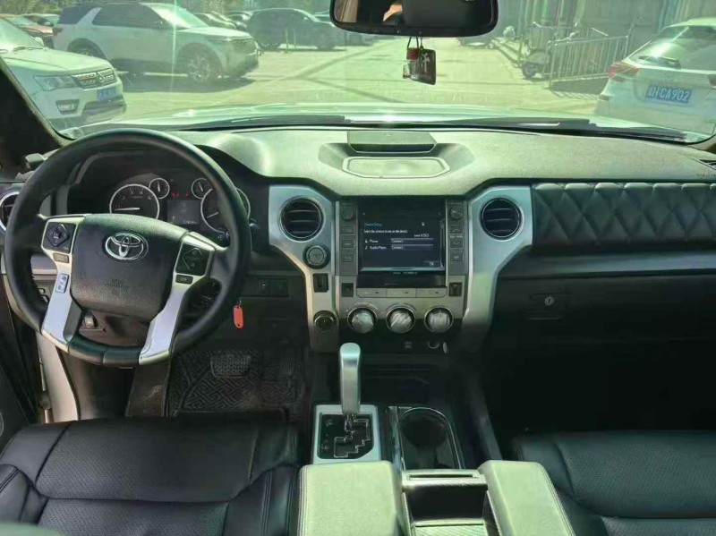 唐山14年丰田坦途5