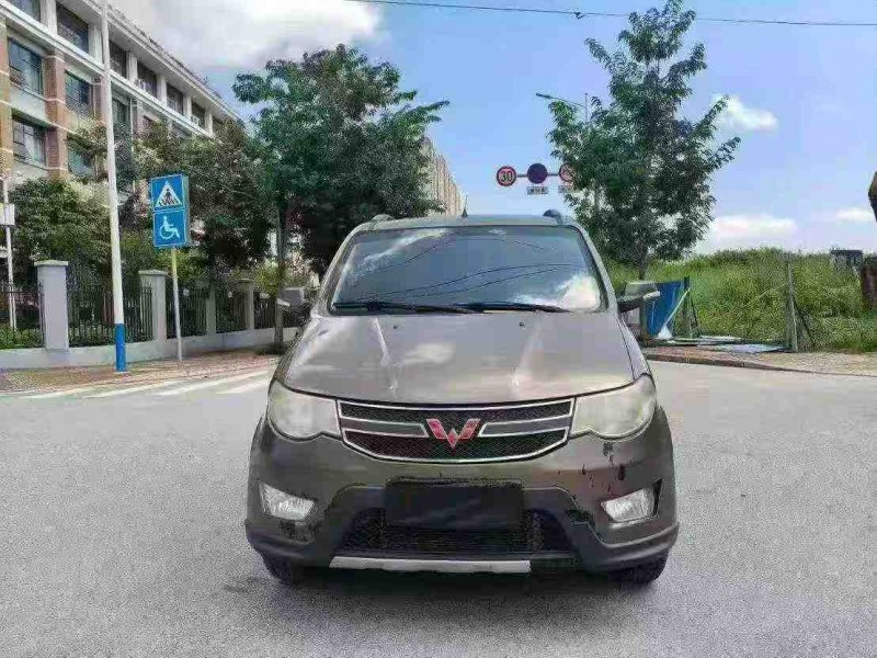 南宁14年五菱汽车宏光1