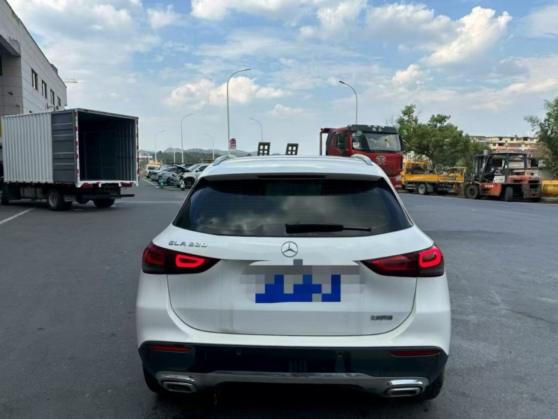 萍乡23年奔驰GLA7