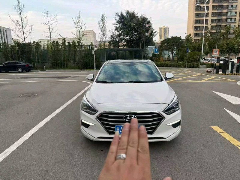 济南19年现代名图1