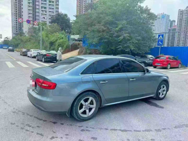 南宁16年奥迪A4L8