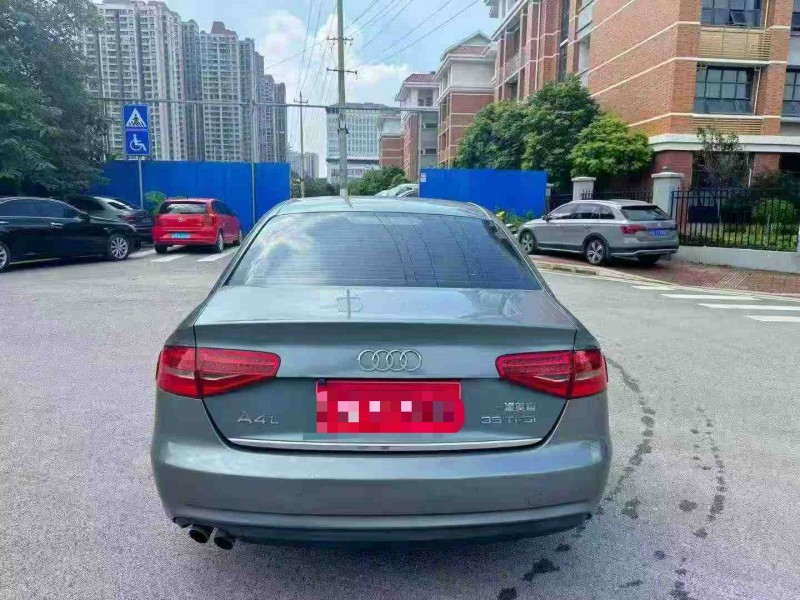 南宁16年奥迪A4L9