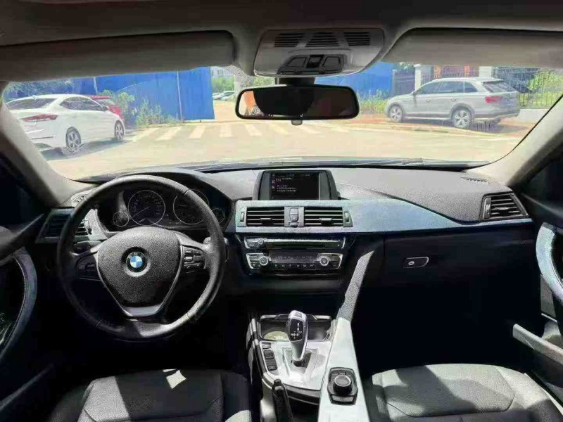 南宁16年宝马3系5