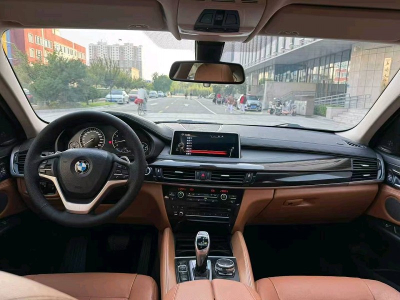 济南15年宝马X69