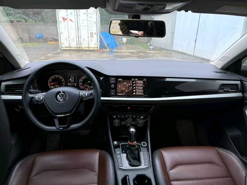 潍坊20年大众朗逸8