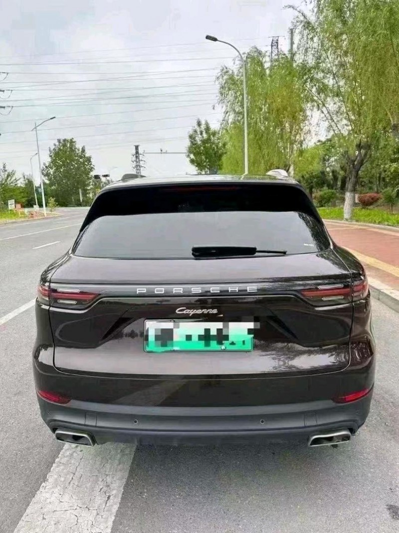 青岛20年保时捷卡宴6