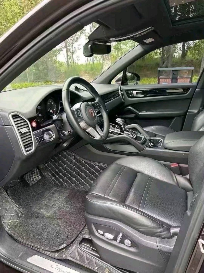 青岛20年保时捷卡宴8