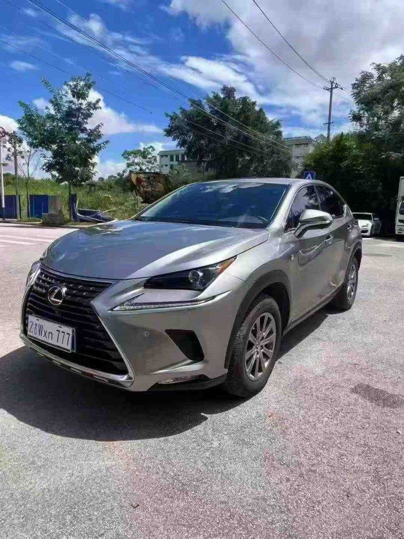 南宁20年雷克萨斯NX3
