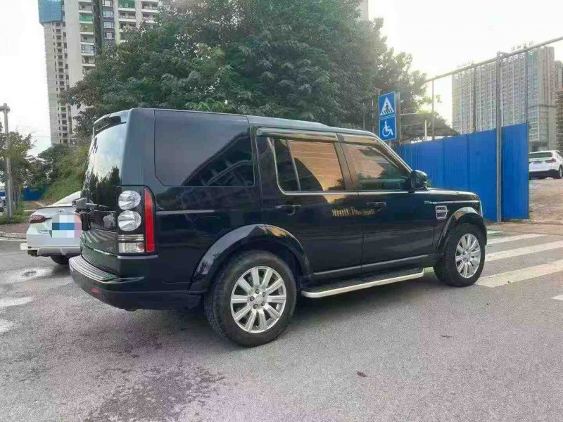 南宁15年路虎发现8