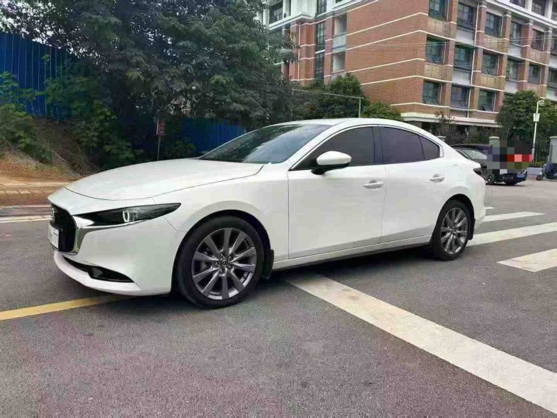 南宁25年马自达昂克赛拉3