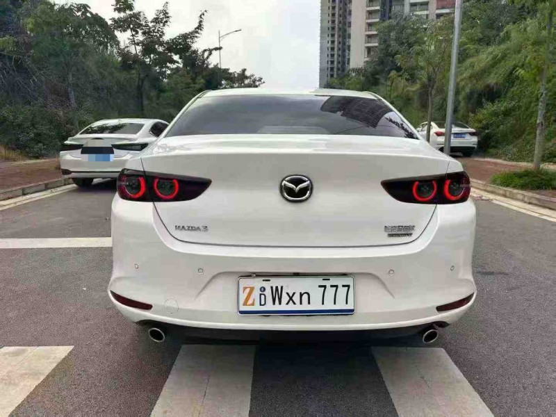 南宁25年马自达昂克赛拉9