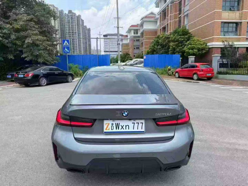 南宁22年宝马3系9