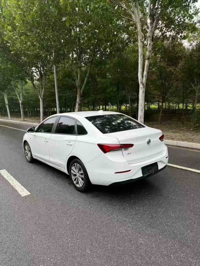 无锡20年别克英朗5