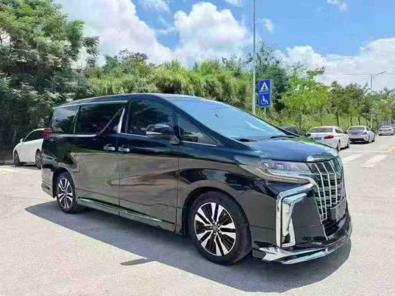 南宁18年丰田埃尔法2