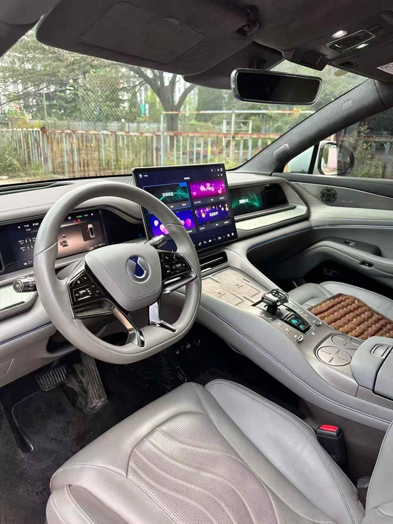 枣庄23年腾势N74