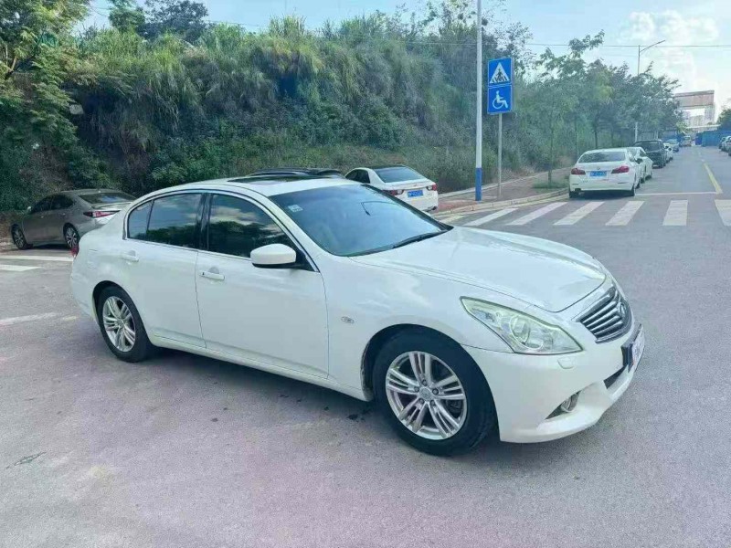 南宁12年英菲尼迪G252