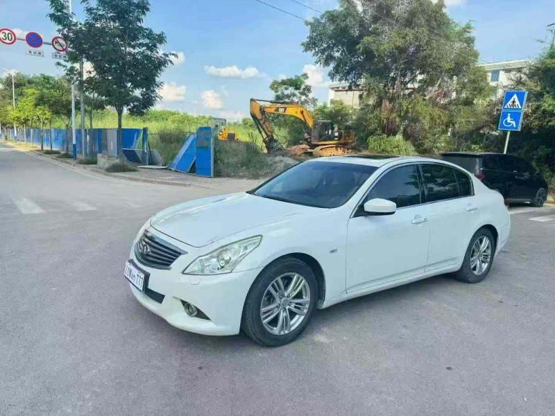 南宁12年英菲尼迪G253