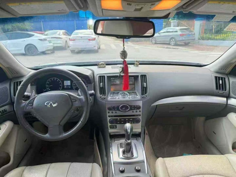 南宁12年英菲尼迪G255