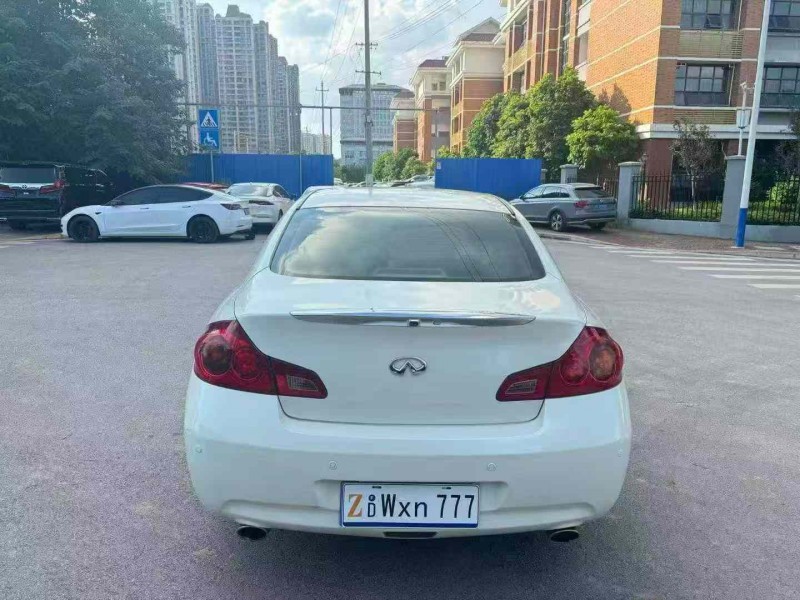 南宁12年英菲尼迪G259