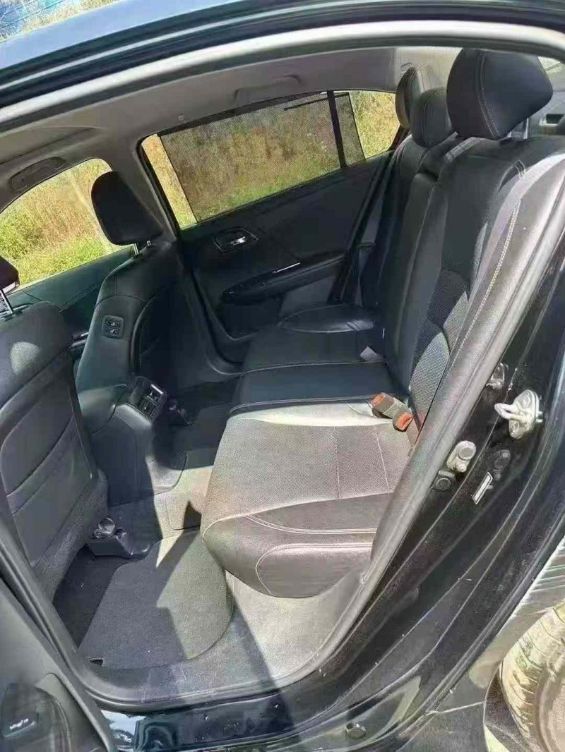 南宁14年本田雅阁6