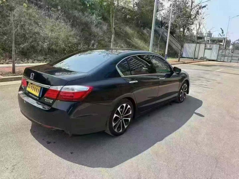 南宁14年本田雅阁8