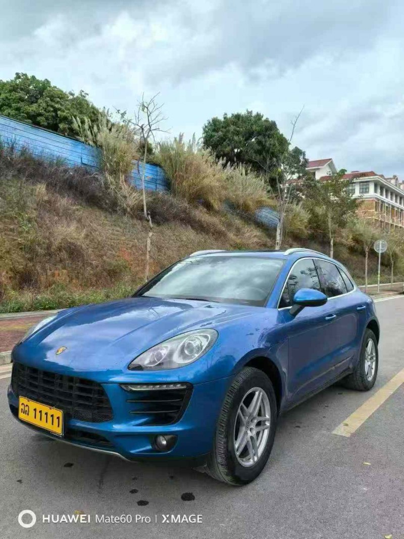 南宁17年保时捷Macan3