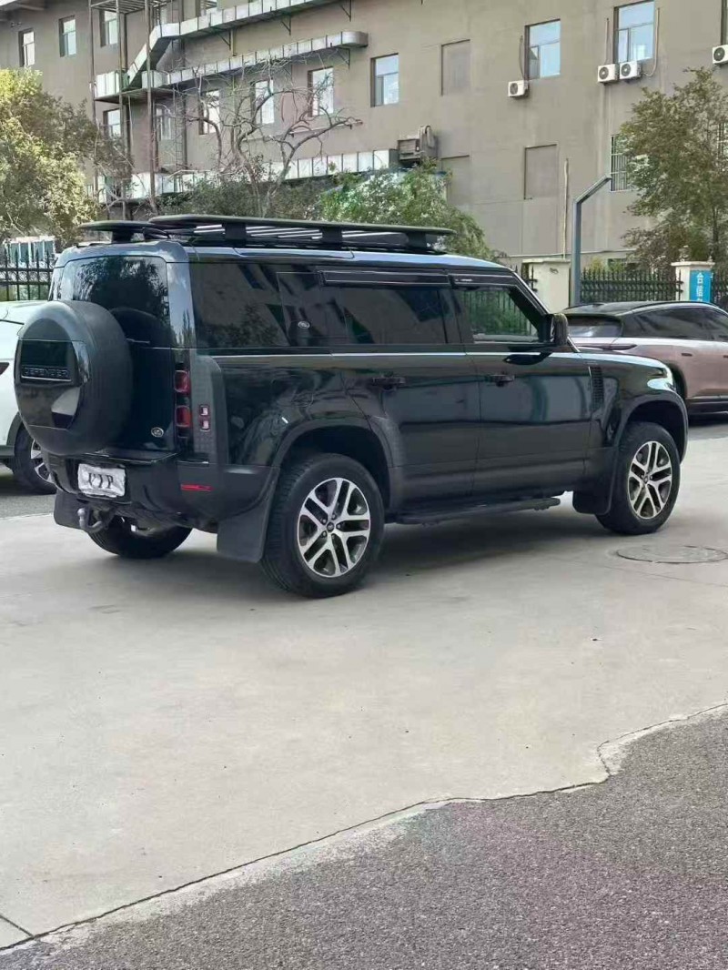 湛江21年路虎卫士8