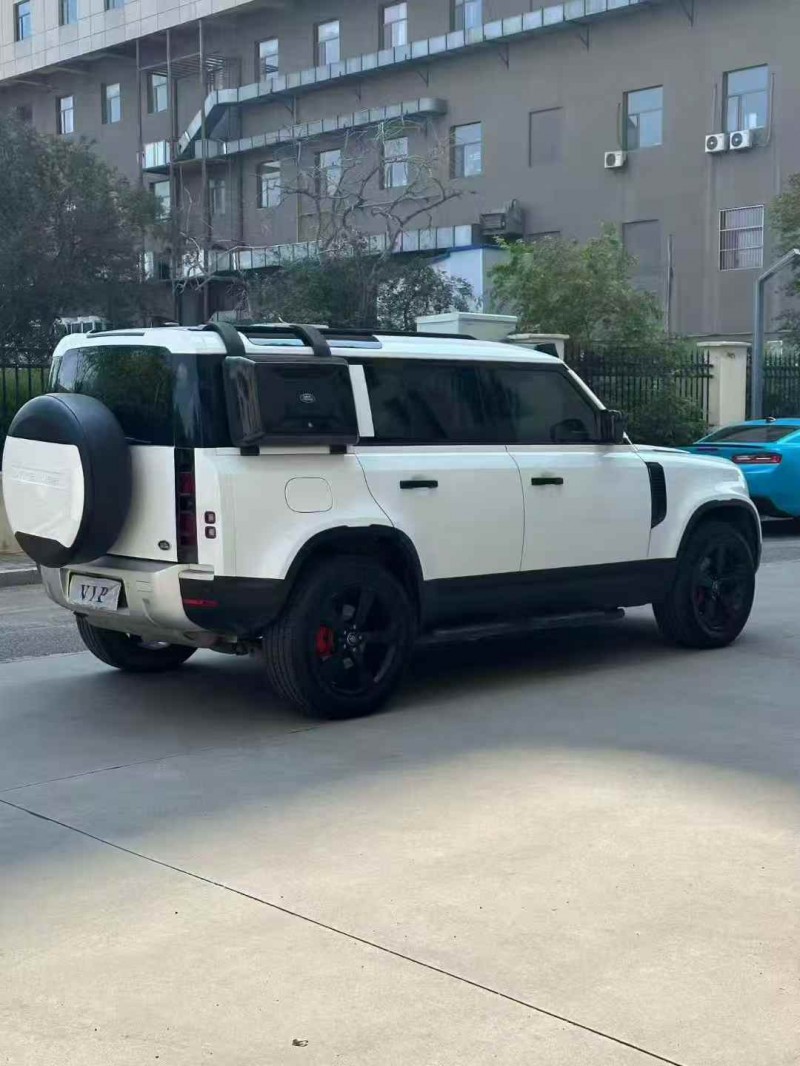 广州22年路虎卫士9