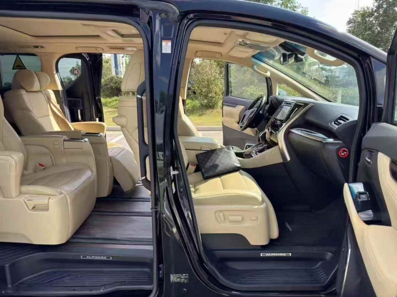 徐州17年丰田埃尔法5