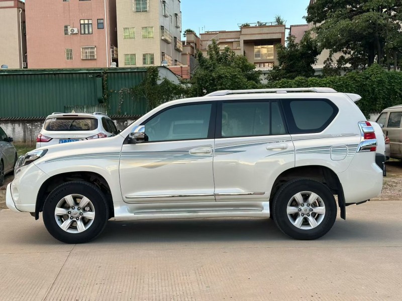 中山14年丰田普拉多3