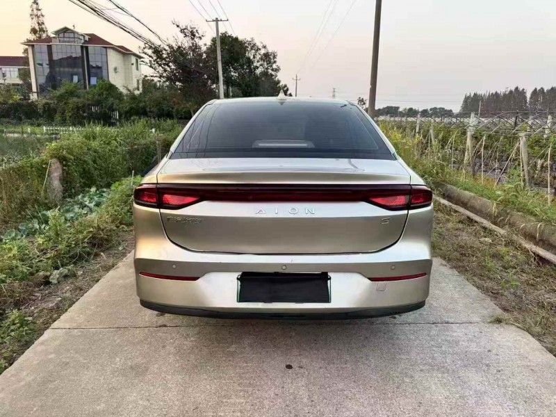 嘉兴23年传祺埃安S9