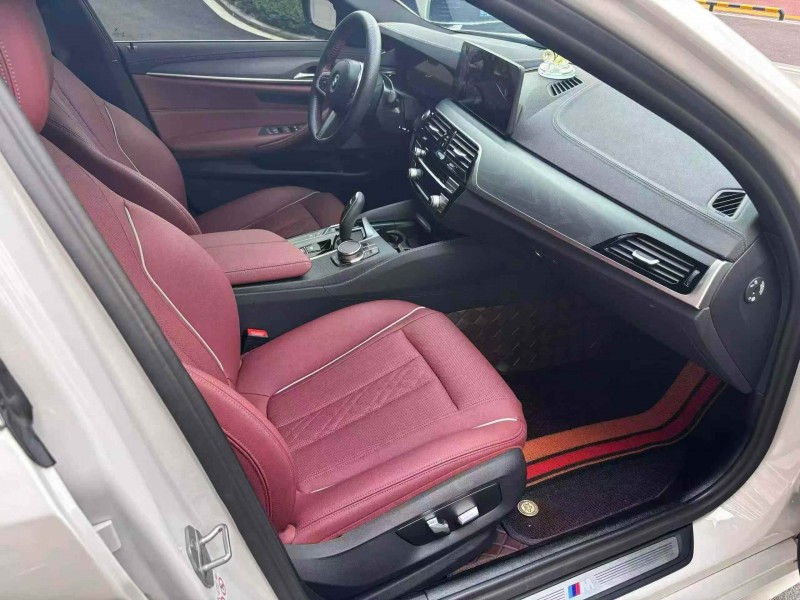 九江23年宝马5系4