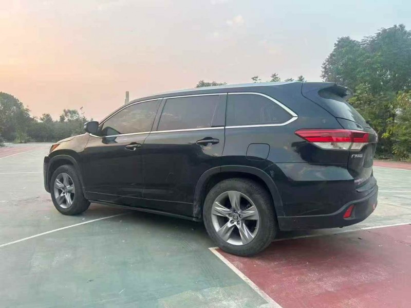 湘潭22年丰田汉兰达8