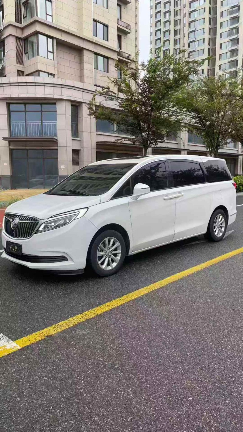 青岛18年别克GL83