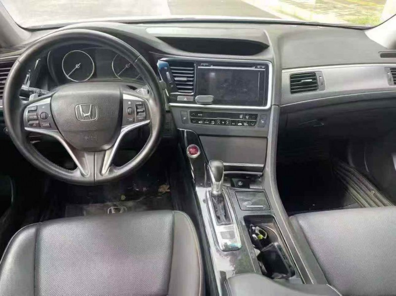 开封18年本田思铂睿6