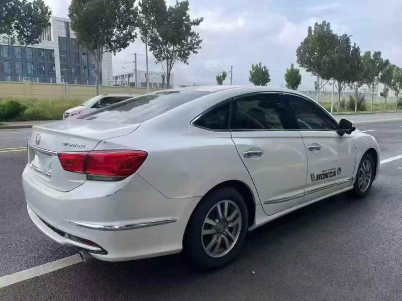 开封18年本田思铂睿9