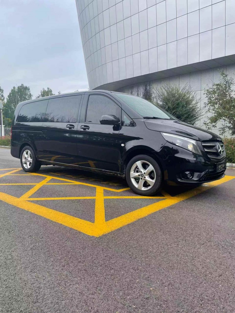 秦皇岛19年奔驰威霆2